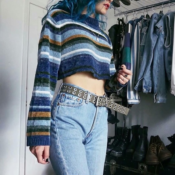 LOOKING FOR TOPS/PANTS/SKIRTS - Picture 7 of 8